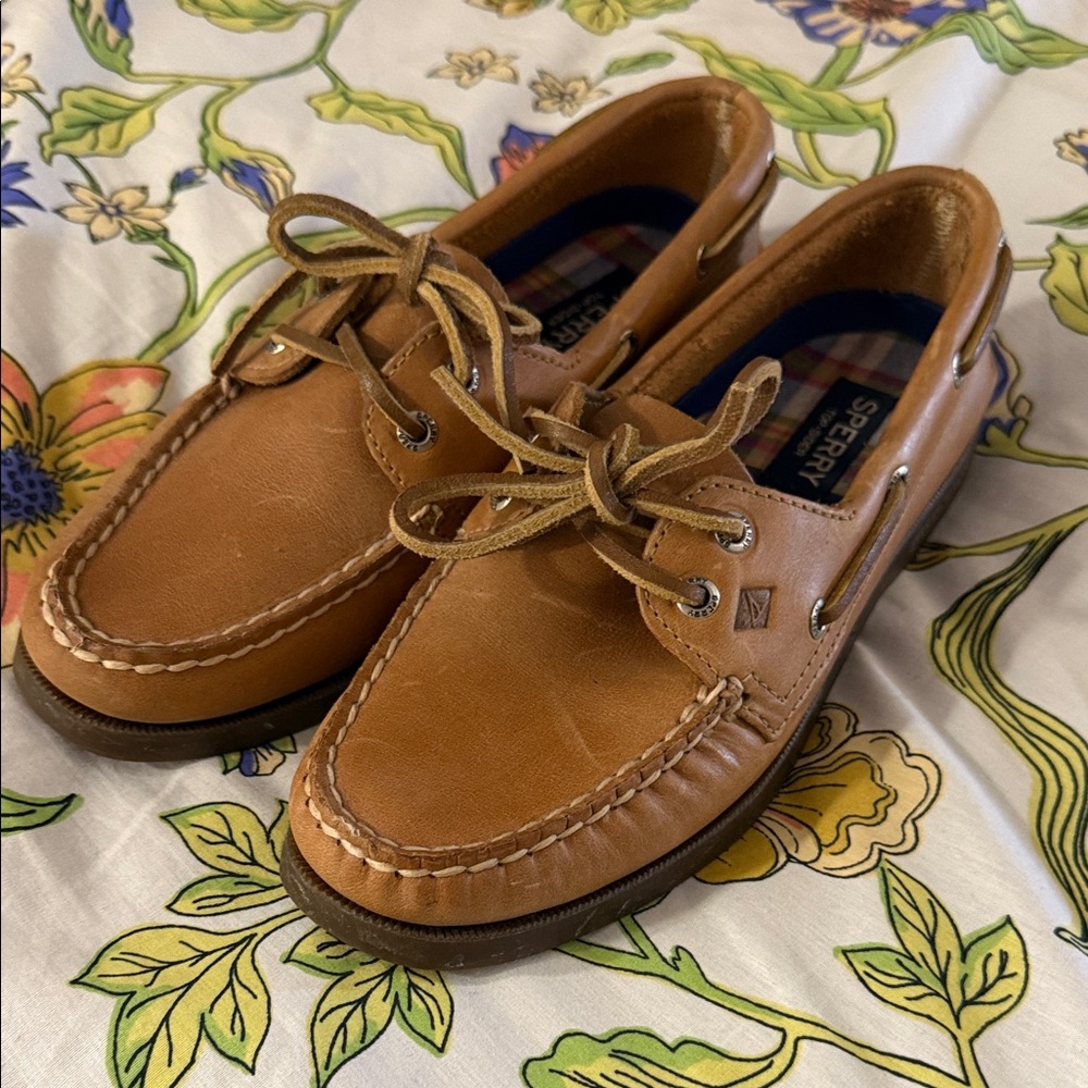 Sperry Women’s Tan Boat Shoes